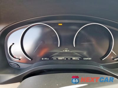 Zdjęcie 9 z 12 samochodu: 2019 BMW X3 SDRIVE30I VIN:5UXTR7C56KLE94371 - miniatura