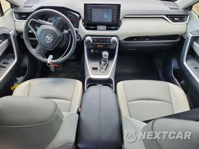 Zdjęcie 8 z 14 samochodu: 2019 TOYOTA RAV4 XLE PREMIUM VIN:JTMA1RFV8KD009582 - miniatura