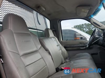 Zdjęcie 6 z 10 samochodu: 2006 FORD F450 SUPER DUTY SERVICE TRUCK VIN:1FDXF46P86ED51867 - miniatura