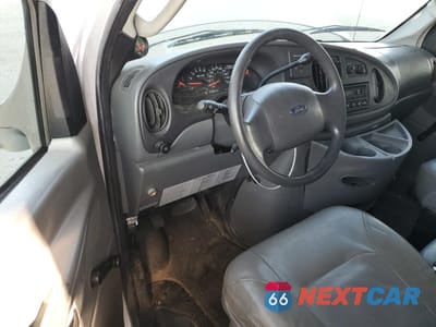 Zdjęcie 8 z 12 samochodu: 2007 FORD ECONOLINE E450 SUPER DUTY CUTAWAY VAN VIN:1FDXE45S77DB14464 - miniatura