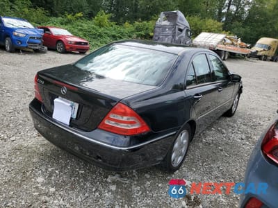 Trzecie zdjęcie samochodu z tyłu: 2003 MERCEDES-BENZ C 320 VIN:WDBRF64J43F389821 - miniatura