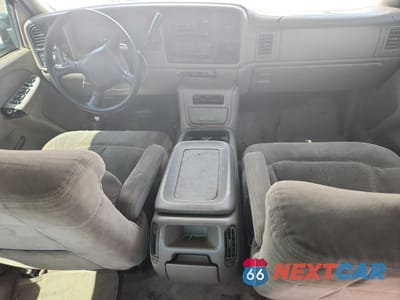 Zdjęcie 8 z 12 samochodu: 2002 CHEVROLET SILVERADO C2500 HEAVY DUTY VIN:1GCHC23U12F181243 - miniatura