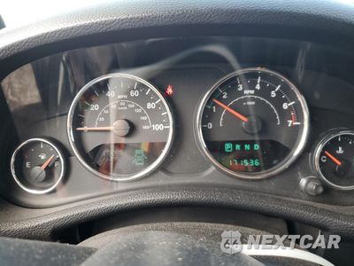 Zdjęcie 9 z 12 samochodu: 2014 JEEP WRANGLER UNLIMITED SAHARA VIN:1C4HJWEG4EL272890 - miniatura