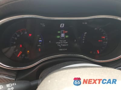 Zdjęcie 9 z 14 samochodu: 2015 JEEP GRAND CHEROKEE SRT-8 VIN:1C4RJFDJ0FC894583 - miniatura