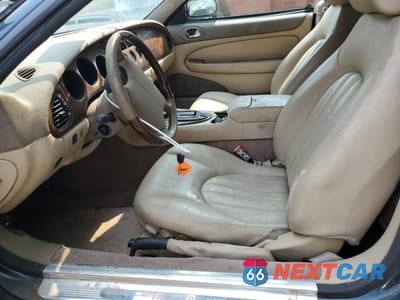 Zdjęcie 7 z 12 samochodu: 2002 JAGUAR XK8 VIN:SAJDA42C32NA26700 - miniatura