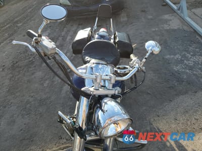 Piąte zdjęcie samochodu w środku: 2002 HONDA VT750 CDD VIN:JH2RC44F72M011603 - miniatura