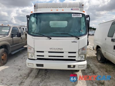 Piąte zdjęcie samochodu w środku: 2013 ISUZU NPR VIN:JALB4W173D7400657 - miniatura