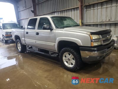 Czwarte zdjęcie samochodu z boku: 2005 CHEVROLET SILVERADO K1500 VIN:2GCEK13T651277002 - miniatura