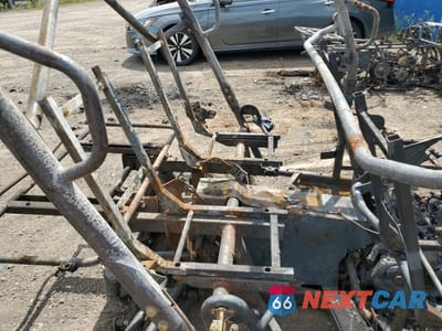 Zdjęcie 6 z 10 samochodu: 2021 KAWASAKI TERYX4 800 FI EPS LE 4X4 VIN:JKBRTCG10MB525350 - miniatura