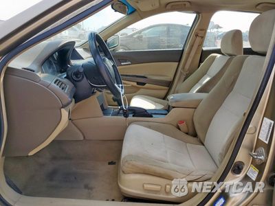 Zdjęcie 7 z 13 samochodu: 2008 HONDA ACCORD LXP VIN:JHMCP26498C037135 - miniatura