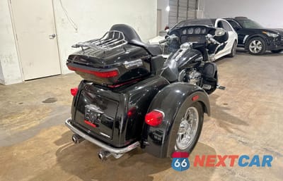 Czwarte zdjęcie samochodu z boku: 2014 HARLEY-DAVIDSON FLHTCUTG TRI GLIDE ULTRA VIN:1HD1MAL19EB860489 - miniatura
