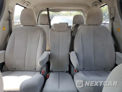 Zdjęcie 10 z 14 samochodu: 2013 TOYOTA SIENNA LE VIN:5TDKK3DC1DS308435 - miniatura