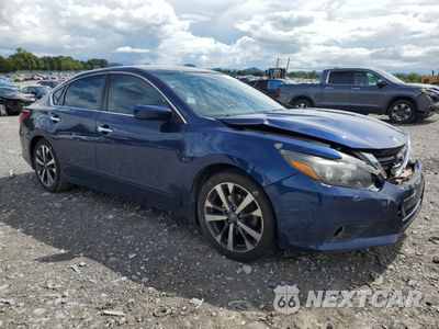 Czwarte zdjęcie samochodu z boku: 2017 NISSAN ALTIMA 2.5 VIN:1N4AL3AP6HC119938 - miniatura