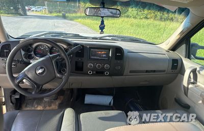 Zdjęcie 9 z 11 samochodu: 2011 CHEVROLET SILVERADO C3500 VIN:1GB4CZCL3BF113724 - miniatura