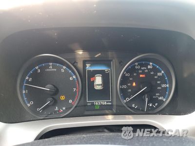Zdjęcie 9 z 13 samochodu: 2017 TOYOTA RAV4 XLE VIN:JTMRFREV6HJ115643 - miniatura