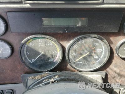 Zdjęcie 8 z 10 samochodu: 2007 FREIGHTLINER CONVENTION - TRUCKS VIN:1FUJBBCK07LX11237 - miniatura