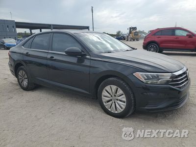 Czwarte zdjęcie samochodu z boku: 2020 VOLKSWAGEN JETTA S VIN:3VWCB7BU7LM055592 - miniatura