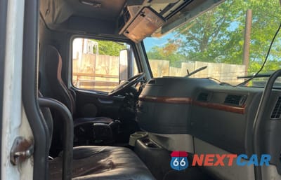 Zdjęcie 6 z 11 samochodu: 2011 VOLV VHD - TRUCKS TRUCK CAB AND CHASSIS VIN:4V5KC9EJXBN296107 - miniatura