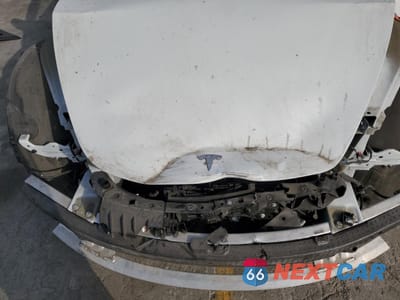 Zdjęcie 11 z 14 samochodu: 2019 TESLA MODEL 3 VIN:5YJ3E1EA7KF476546 - miniatura