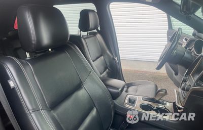 Piąte zdjęcie samochodu w środku: 2017 JEEP GRAND CHEROKEE LIMITED VIN:1C4RJFBG0HC641358 - miniatura
