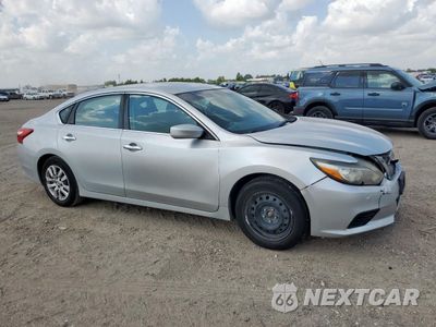 Czwarte zdjęcie samochodu z boku: 2017 NISSAN ALTIMA 2.5 VIN:1N4AL3AP3HC161371 - miniatura