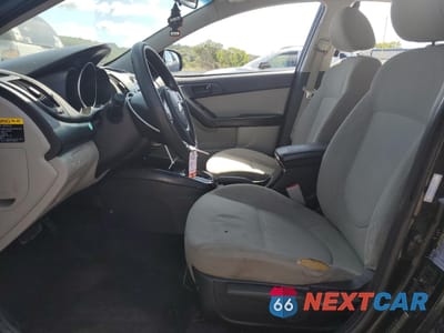 Zdjęcie 7 z 14 samochodu: 2012 KIA FORTE EX VIN:KNAFU4A28C5608116 - miniatura