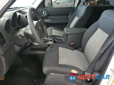 Zdjęcie 7 z 13 samochodu: 2010 DODGE NITRO SE VIN:1D4PU2GK5AW143176 - miniatura