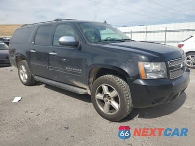 Czwarte zdjęcie samochodu z boku: 2008 CHEVROLET SUBURBAN K1500 LS VIN:3GNFK16338G173926 - miniatura