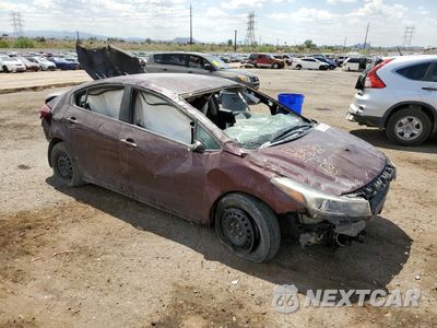 Czwarte zdjęcie samochodu z boku: 2017 KIA FORTE LX VIN:3KPFK4A72HE125799 - miniatura