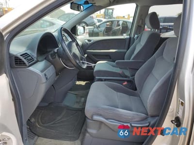 Zdjęcie 7 z 13 samochodu: 2006 HONDA ODYSSEY LX VIN:5FNRL38296B042358 - miniatura