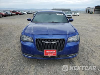 Piąte zdjęcie samochodu w środku: 2018 CHRYSLER 300 S VIN:2C3CCAGG1JH177686 - miniatura