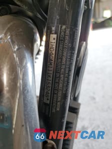 Zdjęcie 9 z 10 samochodu: 2001 HARLEY-DAVIDSON XL883 VIN:1HD4CAM111K153248 - miniatura
