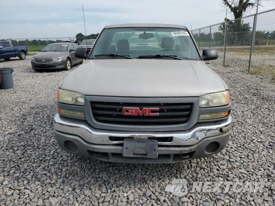 Piąte zdjęcie samochodu w środku: 2005 GMC NEW SIERRA C1500 VIN:1GTEC14XX5Z211011 - miniatura
