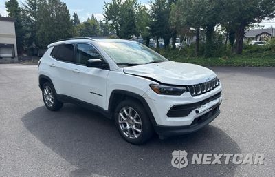 2022 JEEP COMPASS LATITUDE LUX 3C4NJDFB6NT164933 - główne zdjęcie licytacji z USA - miniatura