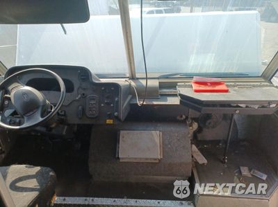 Zdjęcie 9 z 10 samochodu: 2016 FORD F59 VIN:1F66F5KY8G0A01368 - miniatura