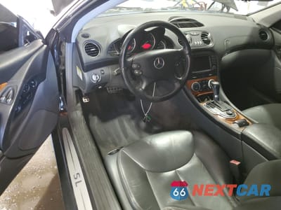 Zdjęcie 8 z 14 samochodu: 2005 MERCEDES-BENZ SL 500 VIN:WDBSK75FX5F097624 - miniatura