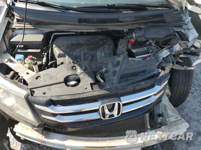 Zdjęcie 12 z 15 samochodu: 2016 HONDA ODYSSEY EXL VIN:5FNRL5H66GB040020 - miniatura