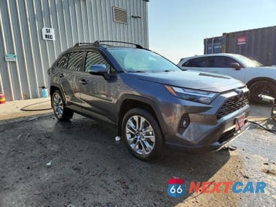 Czwarte zdjęcie samochodu z boku: 2024 TOYOTA RAV4 XLE PREMIUM VIN:2T3A1RFV1RC452493 - miniatura