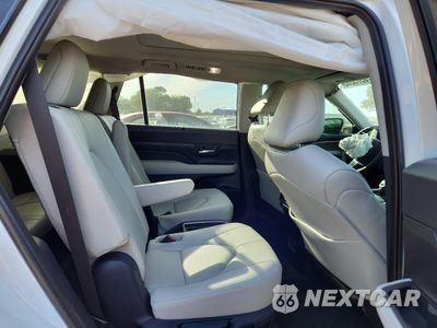 Zdjęcie 11 z 16 samochodu: 2025 TOYOTA GRAND HIGHLANDER LE VIN:5TDAAAA53SS028893 - miniatura