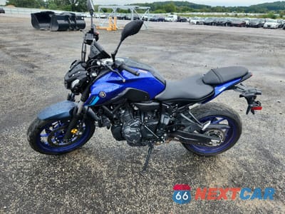 Trzecie zdjęcie samochodu z tyłu: 2024 YAMAHA MT07 VIN:JYARM32E7RA010436 - miniatura