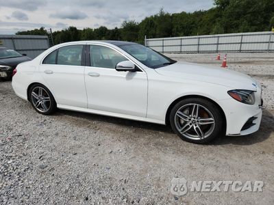 Czwarte zdjęcie samochodu z boku: 2019 MERCEDES-BENZ E 300 4MATIC VIN:WDDZF4KB4KA593876 - miniatura
