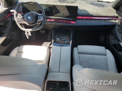 Zdjęcie 8 z 13 samochodu: 2024 BMW I5 EDRIVE 40 VIN:WBY33FK08RCR85159 - miniatura