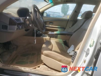 Zdjęcie 7 z 12 samochodu: 2007 BMW 750 VIN:WBAHN83537DT66481 - miniatura