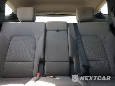 Zdjęcie 10 z 15 samochodu: 2017 HYUNDAI SANTA FE SPORT VIN:5XYZT3LB0HG428122 - miniatura