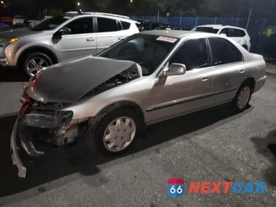 1996 HONDA ACCORD LX 1HGCD5631TA046176 - główne zdjęcie licytacji z USA - miniatura