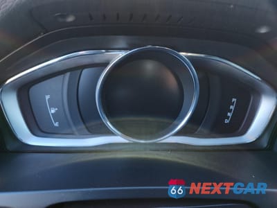 Zdjęcie 9 z 12 samochodu: 2018 VOLVO V60 CROSS COUNTRY PREMIER VIN:YV440MWK4J2058441 - miniatura