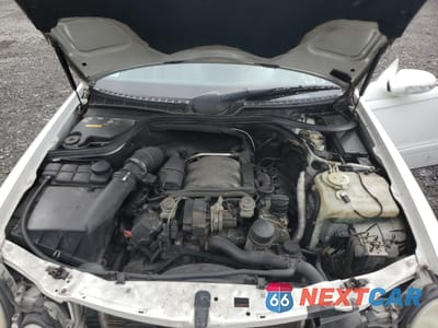 Zdjęcie 11 z 12 samochodu: 2000 MERCEDES-BENZ CLK 320 VIN:WDBLK65G8YT051738 - miniatura