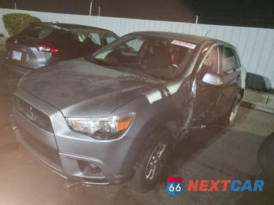 2011 MITSUBISHI OUTLANDER SPORT ES JA4AP3AU7BZ002808 - główne zdjęcie licytacji z USA - miniatura