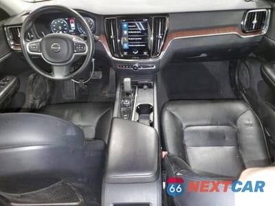 Zdjęcie 8 z 13 samochodu: 2022 VOLVO S60 B5 MOMENTUM VIN:7JRL12FZ9NG192384 - miniatura