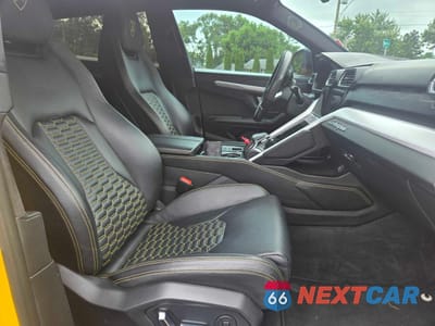 Piąte zdjęcie samochodu w środku: 2019 LAMBORGHINI URUS VIN:ZPBUA1ZL5KLA05951 - miniatura
